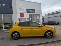 Used Peugeot 208 Allure Premium 100 HP (73 kW) 2021 Yellow Hatchback