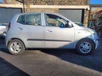Used Hyundai i10 Comfort 78 HP (57 kW) 2010 Silver Hatchback