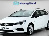Used Vauxhall Astra Business Edition 122 HP (89 kW) 2021 White Estate