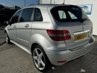 Used Mercedes B180 109 HP (80 kW) 2011 Silver Hatchback