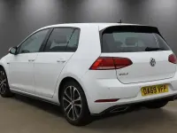 Used VW Golf VII R-line 150 HP (110 kW) 2019 White Hatchback