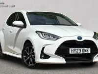 Used Toyota Yaris Design 116 HP (85 kW) 2023 Pure white Hatchback