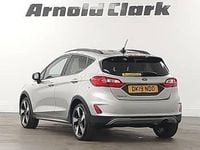 Usado Ford Fiesta Active 100 HP (73 kW) 2019 Prateado Citadino