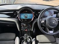 Używany Mini Cooper Sport 136 KM (100 kW) 2023 Zielony Hatchback