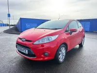 Begagnad Ford Fiesta Zetec 2009 Röd Halvkombi