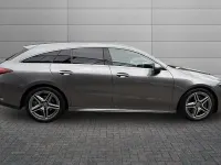 Usado Mercedes CLA200 Executive 163 HP (119 kW) 2025 Cinzento Carrinha