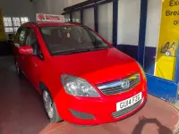Used Vauxhall Zafira 120 HP (88 kW) 2014 Red MPV