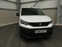 Used Peugeot Partner Premium 100 HP (73 kW) 2023 White MPV