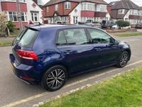 Used VW Golf VII SE 125 HP (91 kW) 2018 Blue Hatchback
