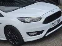 Used Ford Focus ST-Line 125 HP (91 kW) 2016 White Hatchback
