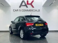 Usado Audi A1 Sport 105 HP (77 kW) 2010 Preto Citadino