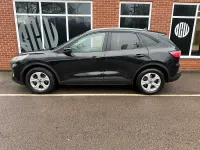Usado Ford Kuga Zetec 120 HP (88 kW) 2021 Preto SUV