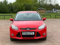 Used Ford Focus Titanium 125 HP (91 kW) 2014 Red Hatchback