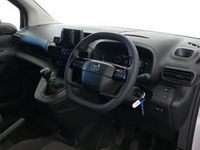 Used Vauxhall Combo 100 HP (73 kW) 2024 White MPV