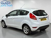 Used Ford Fiesta Zetec 82 HP (60 kW) 2012 White Hatchback
