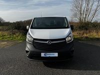 Used Vauxhall Vivaro 115 HP (84 kW) 2016 White