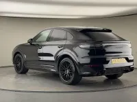 Usado Porsche Cayenne 460 CV (338 kW) 2022 Negro SUV