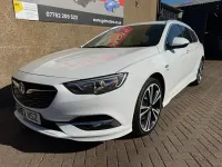 Used Vauxhall Insignia SRi 170 HP (125 kW) 2017 White Estate