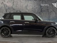 Usado Mini Cooper Exclusive 134 CV (98 kW) 2022 Negro Utilitario