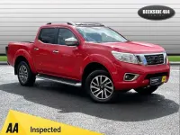 Used Nissan Navara Tekna 190 HP (139 kW) 2016 Red Pickup