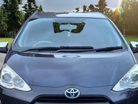 Used Toyota Yaris Hybrid 2015 Purple