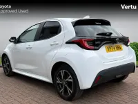 Used Toyota Yaris Design 116 HP (85 kW) 2024 Pure white (solid paint) Hatchback