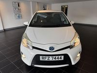 Used Toyota Yaris Trend 101 HP (74 kW) 2014 White Hatchback