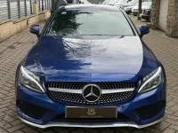 Usado Mercedes C220 AMG line 170 HP (125 kW) 2018 Azul Coupé