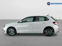 Begagnad VW Polo Life 2023 Grå Halvkombi