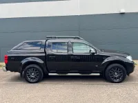 Begagnad Nissan Navara 2010 Svart Pickup