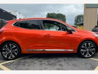 Used Renault Clio Techno 145 HP (106 kW) 2023 Renault id  orange valencia  Hatchback