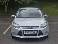 Begagnad Ford Focus Zetec 2013 Silver Halvkombi