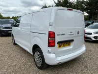 Used Vauxhall Vivaro S 100 HP (73 kW) 2023 White MPV