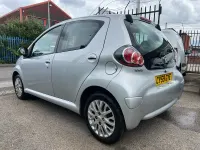 Used Toyota Aygo Platinum 68 HP (50 kW) 2010 Silver Hatchback