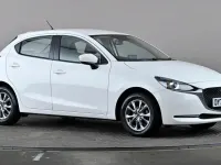 Usado Mazda 2 75 HP (55 kW) 2022 Branco Citadino