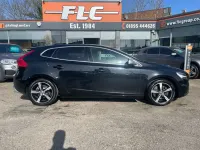 Begagnad Volvo V40 R-Design 152 HK (111 kW) 2019 Svart Halvkombi