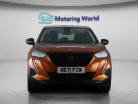 Używany Peugeot 2008 Active Premium 100 KM (73 kW) 2022 Pomarańczowy SUV