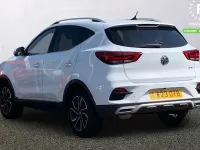 Used MG ZS Exclusive 111 HP (81 kW) 2024 Hatchback