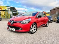 Used Renault Clio IV Dynamique 2016 Red Hatchback