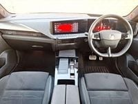 Used Vauxhall Astra Ultimate 114 kW (156 HP) 2024 White Hatchback