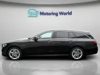 Second-hand Mercedes E300 AMG line 302 CP (222 kW) 2022 Negru Break
