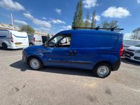 Second-hand Vauxhall Combo 2016 Albastru Monovolum
