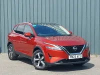 Used Nissan Qashqai N-Connecta 140 HP (102 kW) 2023 Red SUV
