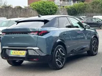 Usado Peugeot e-3008 GTi 156 kW (213 CV) 2025 Azul SUV