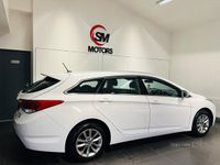Used Hyundai i40 115 HP (84 kW) 2015 White Estate