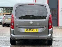 Used Vauxhall Combo Design Edition 100 HP (73 kW) 2019 Grey MPV