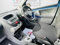 Used Toyota Aygo 67 HP (49 kW) 2010 Blue Hatchback