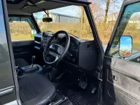 Used Land Rover Defender 122 HP (89 kW) 2007 Green Estate