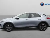 Usado Kia XCeed 141 HP (103 kW) 2021 Prateado SUV