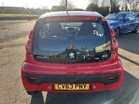 Begagnad Peugeot 107 Access 68 HK (50 kW) 2014 Röd Halvkombi